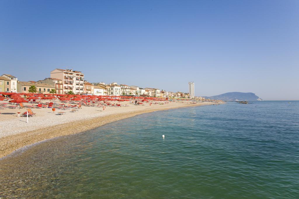 Hotel Enzo Porto Recanati Εξωτερικό φωτογραφία
